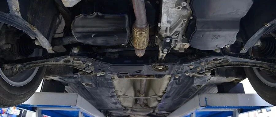 都说老车用料足，没想到8年前的底盘够硬气