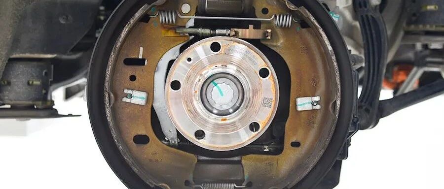 “小面轮胎+鼓刹”，这是准备要“返祖”啊！