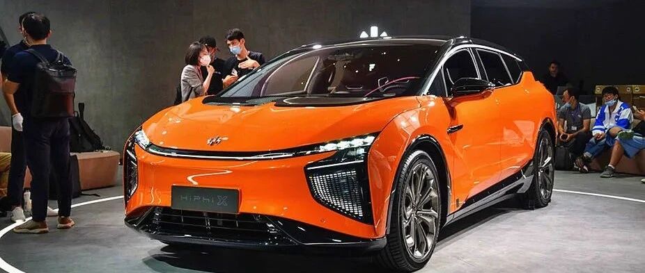 “网红”新能源扎堆儿，看谁有本事硬刚特斯拉