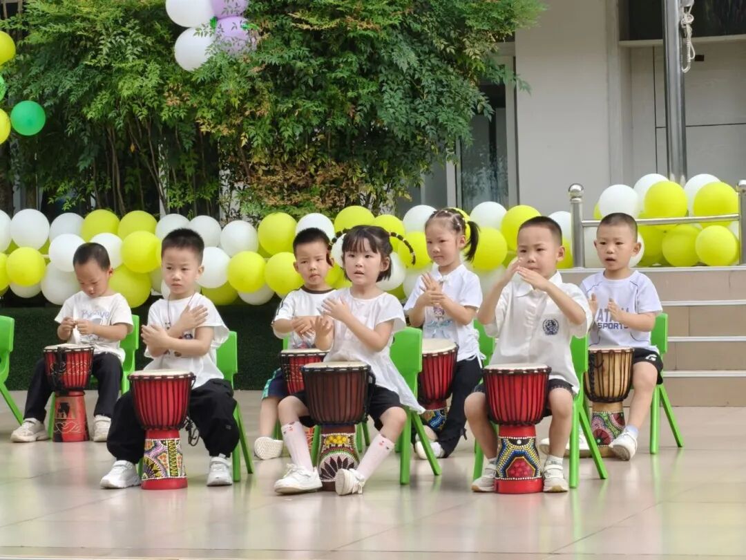 小二班非洲鼓《踏浪》.jpeg