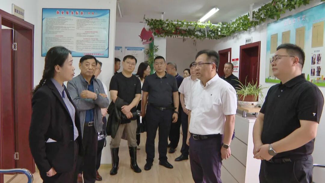 县委书记张小辉专题调研群众身边不正之风和腐败问题集中整治工作