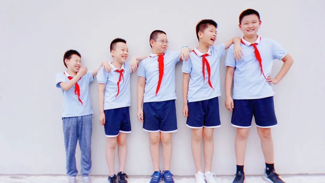 2020上海30所小学毕业照大汇集美翻了哪张照片最打动你