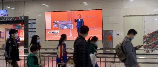 驾考宝典携手代言人黄渤亮相 共同呼吁安全文明出行