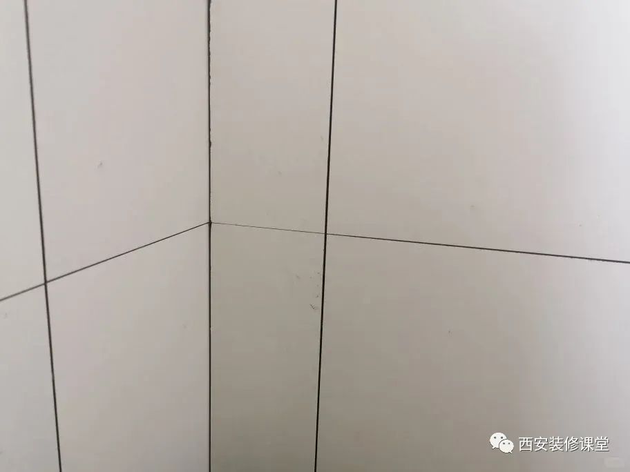 瓷砖跟瓷砖的区别_瓷砖的区别_全瓷砖和半瓷砖有什么区别