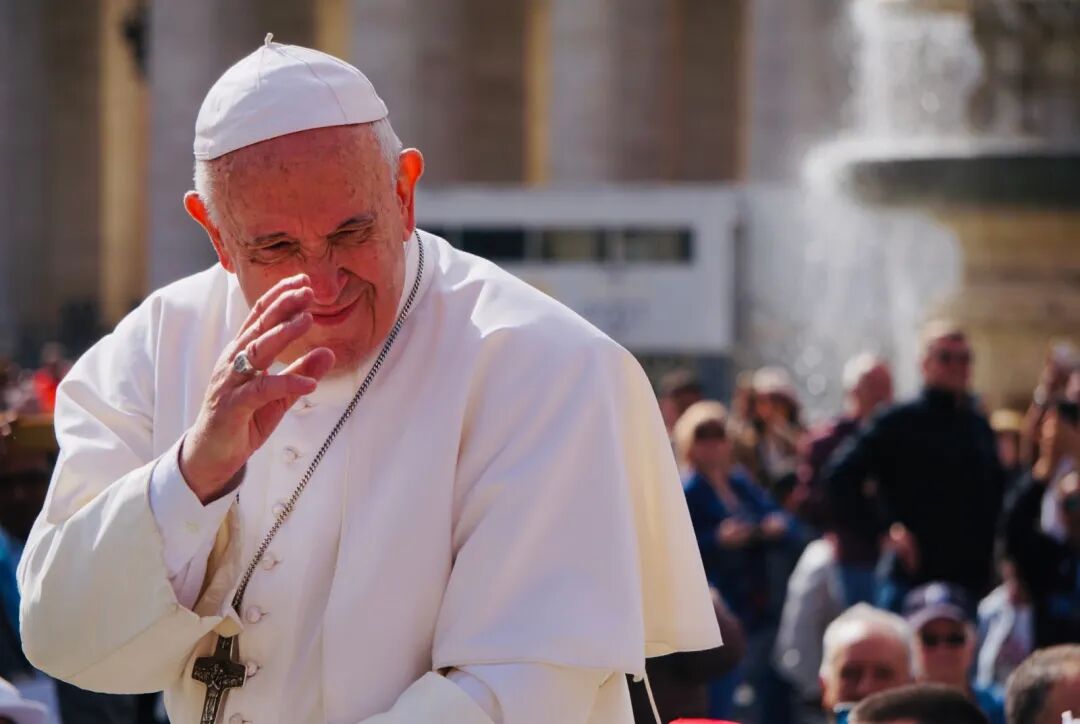 教宗方濟各辭世！化學碩士、當過警衛，另類的「人民的教宗」｜天下雜誌