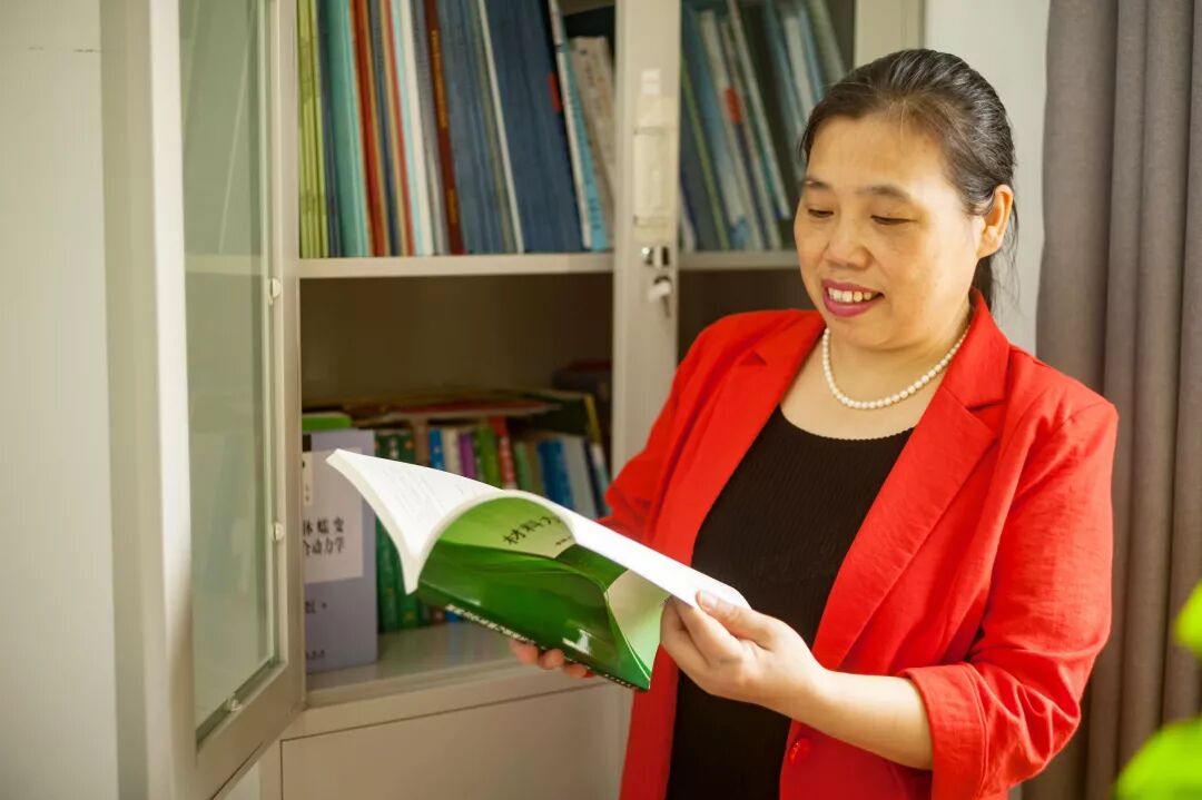 李顺才,江苏师范大学中俄学院教授,机械工程学科硕士