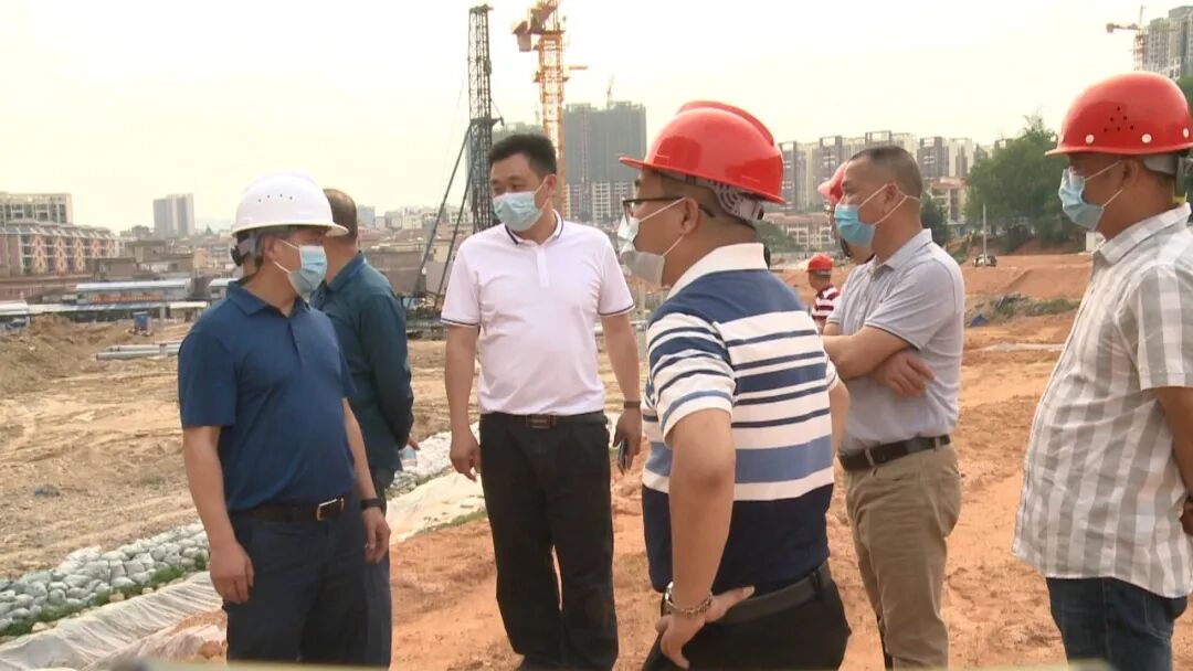 县委常委,宣传部部长杨洪光率检查组开展文化娱乐场所安全生产大检查