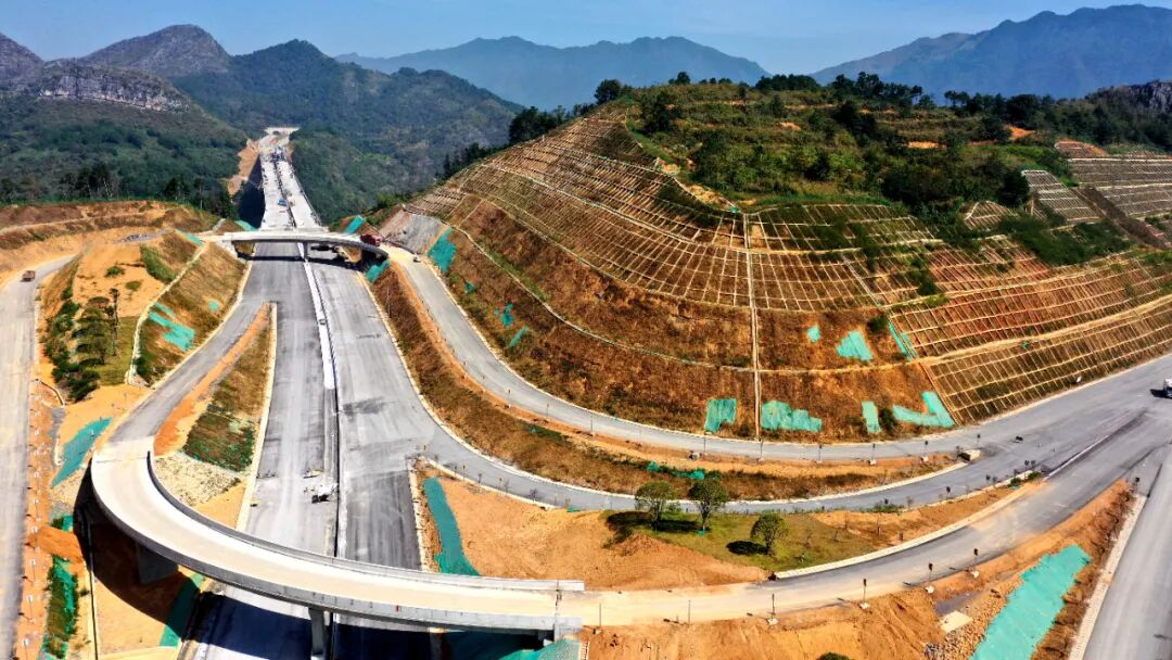 灌阳至平乐高速建设进展顺利