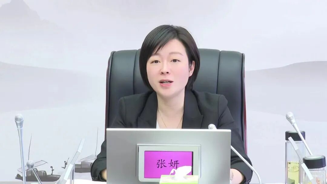 区政府召开党组会重点聚焦这些工作