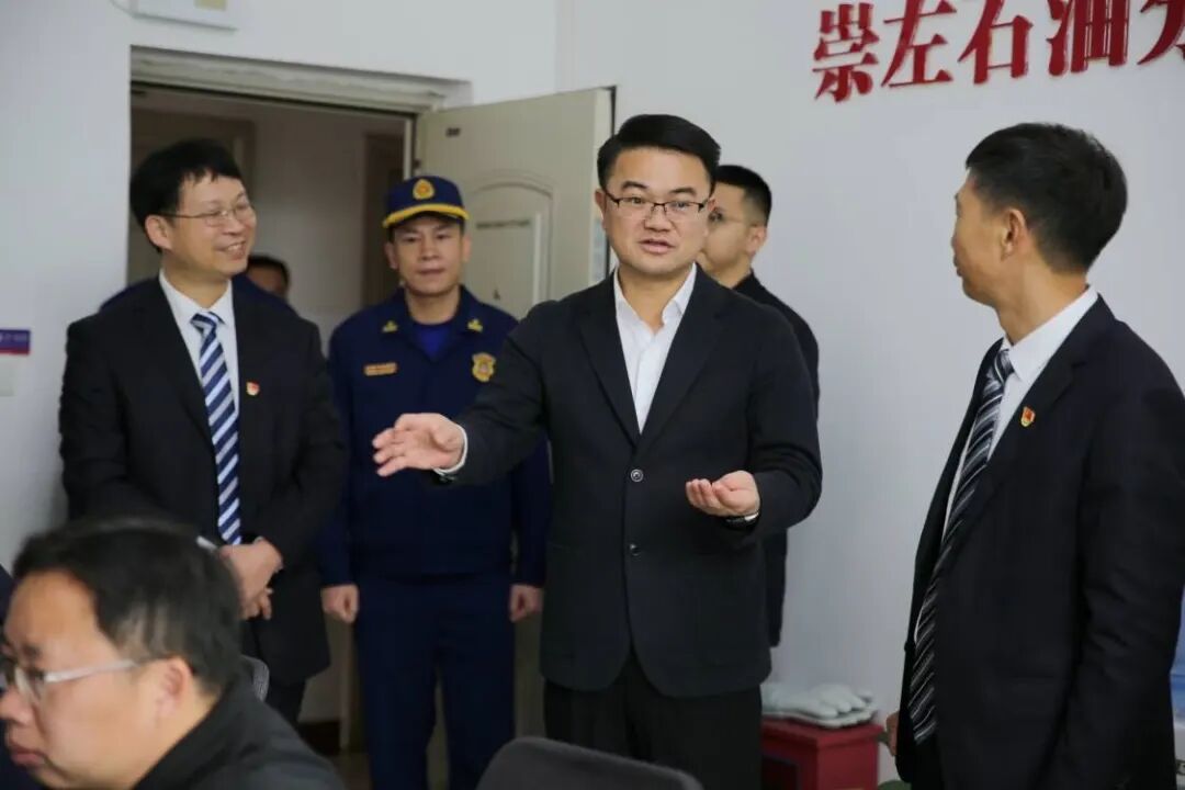 当天,在丽金路丽金市场,爱家超市,中国石化崇左石油分公司等地,梁金昌