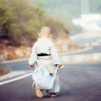 若不是心宽似海，哪来的风平浪静