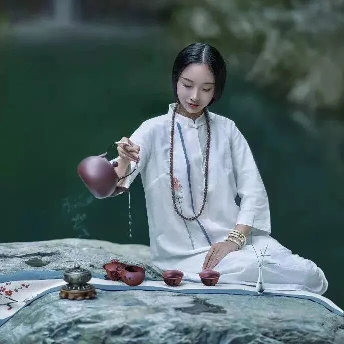 人心复杂，只能装傻