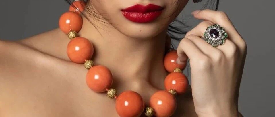 װ�������鱦ǿ�ƻع� | The Luxury Edit ����鱦����ͼƬ