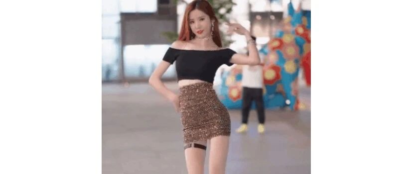 ​你别笑你别笑，一笑我就动心了