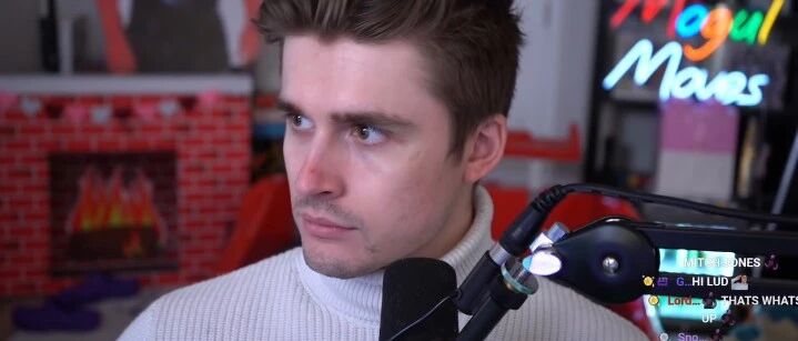 “直播睡觉月入百万”的段子快要成真了