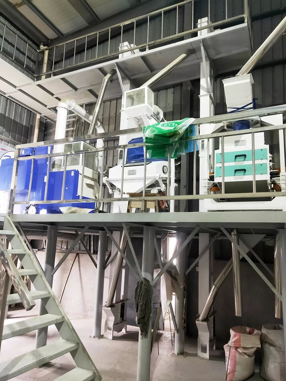 粮食加工厂设备_东风井关_大型粮油加工机械