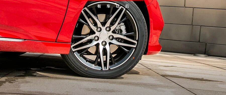 车长超4米9，3毛一公里香到爆，最火合资B级车出新款，开过都说好！