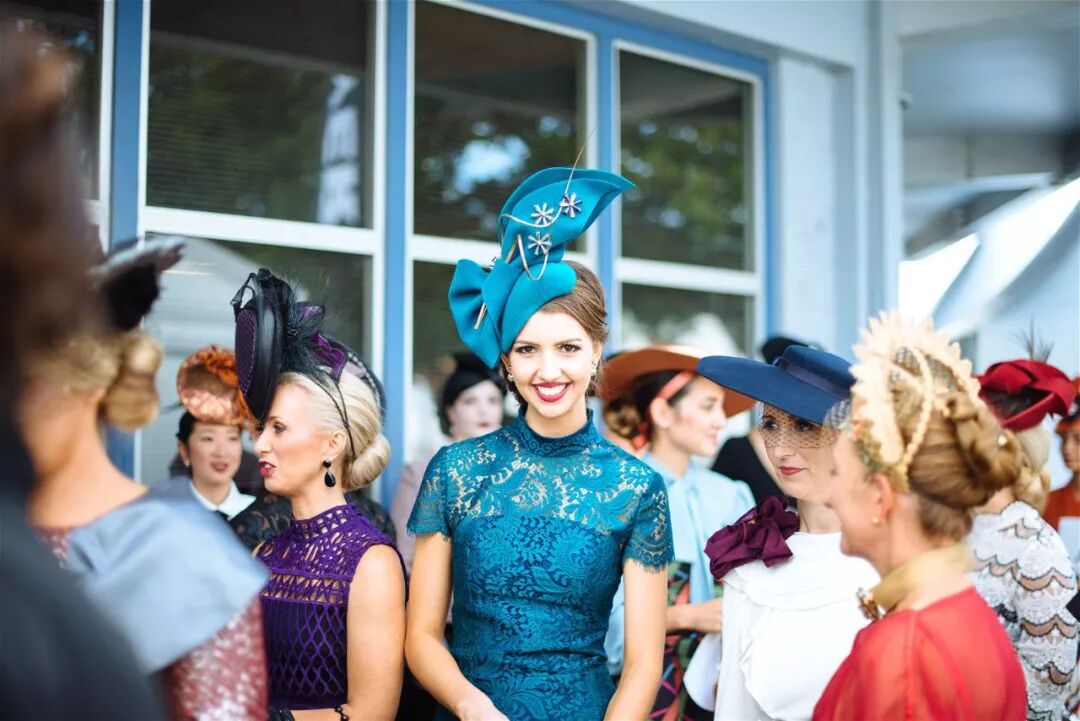 %name 对不起, 悉尼又要让全世界嫉妒了! 这个2月, 一场神秘时尚盛典聚焦了所有人的目光...