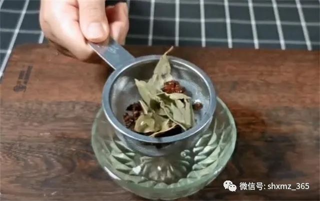 终于知道饭店为什么要加葱香菜