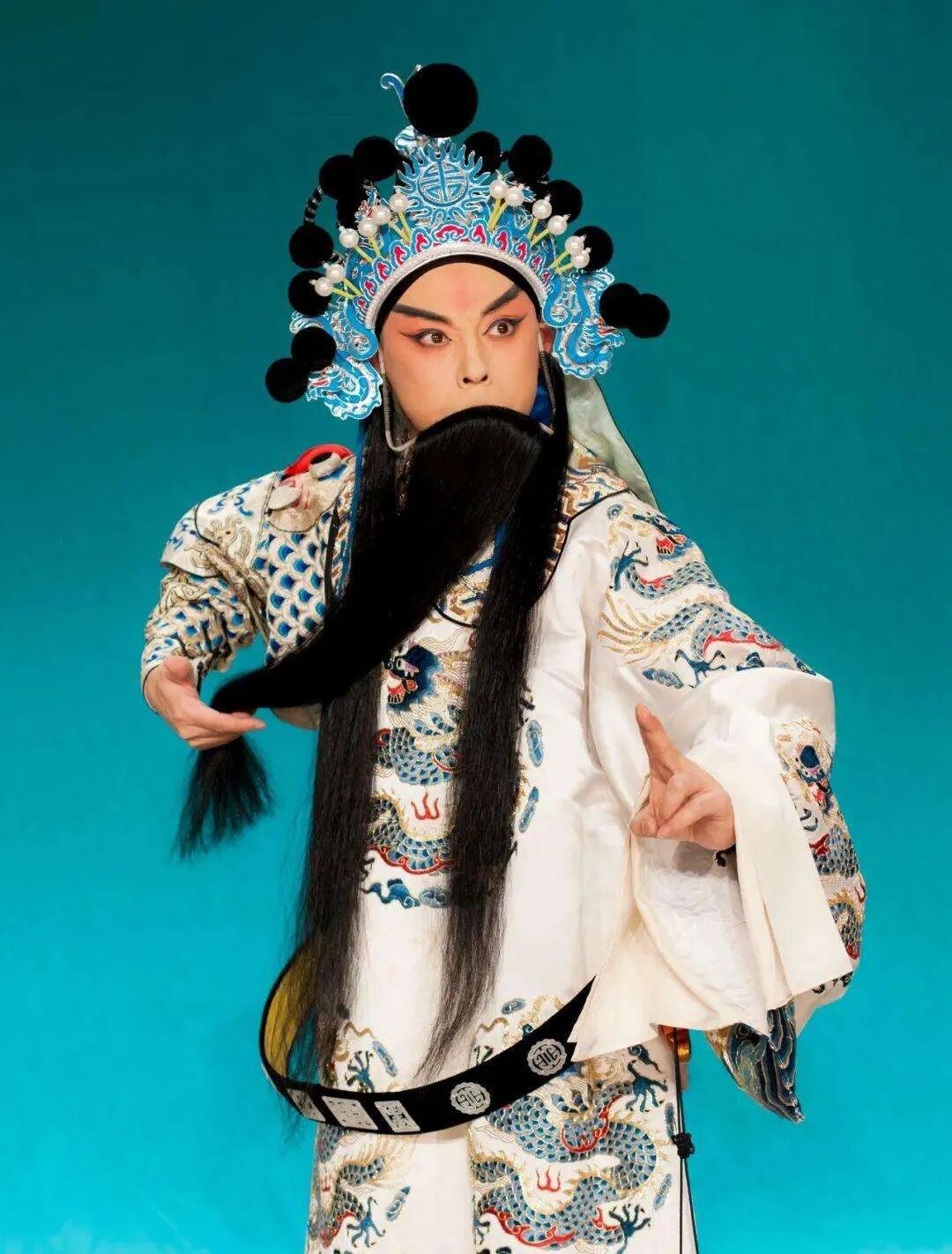 青年京剧名家国家一级演员丁晓君,青年京剧马派传人张凯,在晚会中给