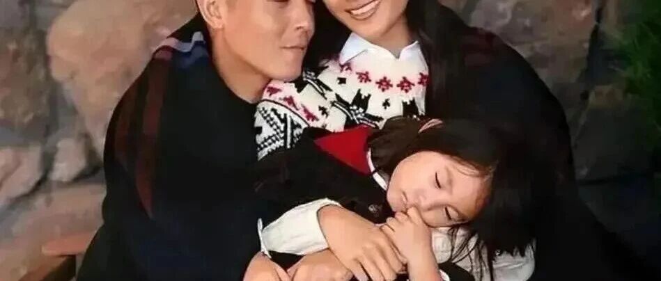 陈冠希与华谊董事长的妻子在日本街头忘情拥吻一时间激起了千层浪