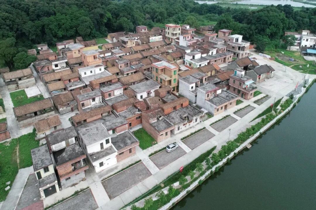 江谷镇群策群力整治环境共建共享美丽江谷