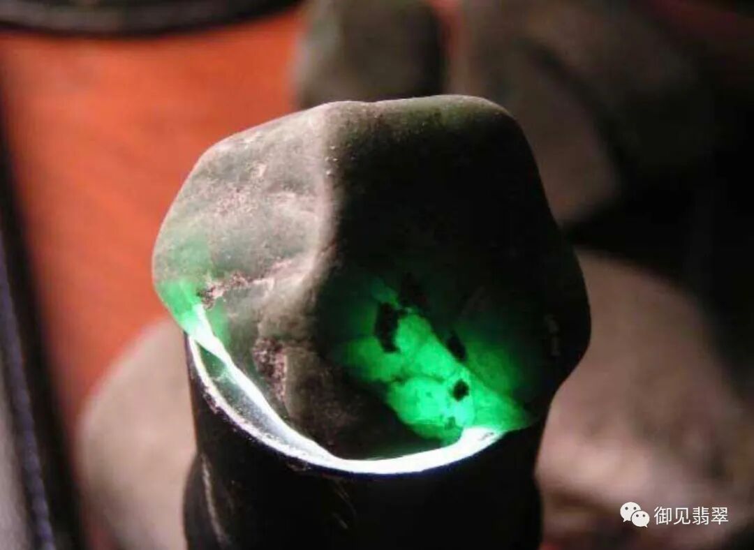 原石知识详解 — 新老后江翡翠原石的特征及出货效果！