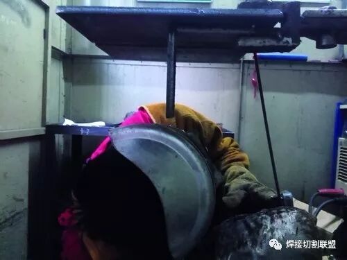 板对接仰位加障碍焊条电弧焊焊接，满满的都是技术的图6