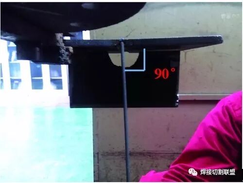 板对接仰位加障碍焊条电弧焊焊接，满满的都是技术的图4