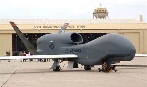 美军全球鹰无人机为生存而升级的图1