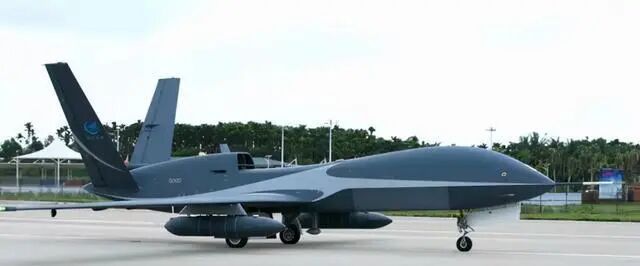無人機(jī)與坦克哪個(gè)更有優(yōu)勢(shì)呢？看完實(shí)戰(zhàn)數(shù)據(jù)，才知道兩者各有優(yōu)勢(shì)的圖2