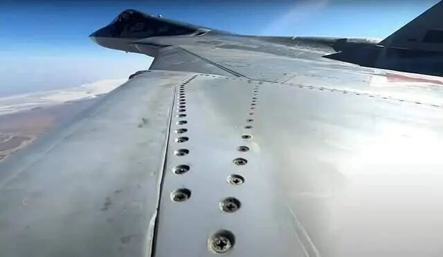 獵人B無人機產線曝光，俄羅斯隱身技術升級，工藝比蘇57將軍更好的圖3