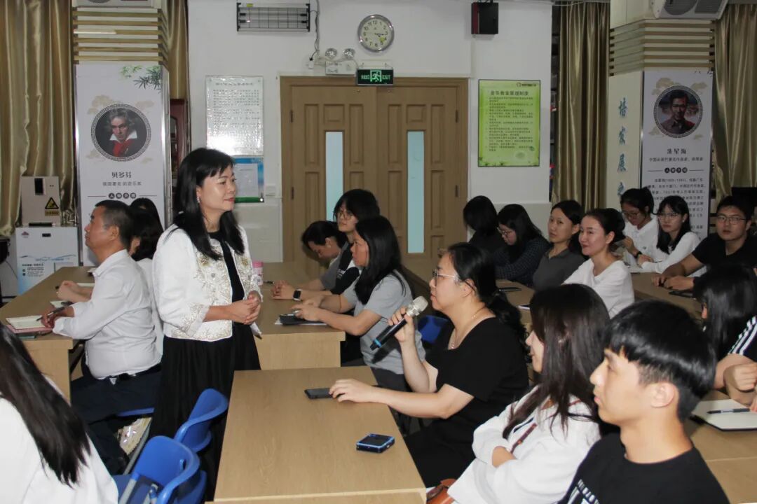 AI情景式教学模式在思政课程中的创新实践—以《新时代少年共筑中国梦》课例为例专场培训圆满结班AI情景式教学模式在思政课程中的创新实践—以《新时代少年共筑中国梦》课例为例专场培训圆满结班,深圳教育研修院