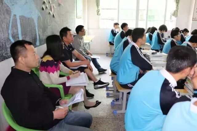 汕头市潮南区两英镇龙岭中英文学校2019年春季招生报名吕佳荣老师