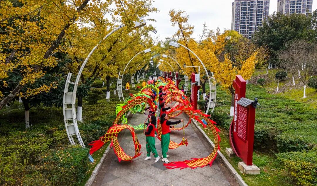 4.文慧 渡江广场.jpg