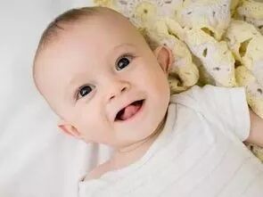 儿童口腔动作的发展