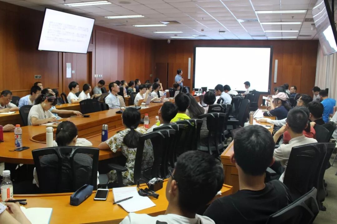 聚焦｜中国跨越中等收入陷阱 ——第36期明德·公管校友读书会成功举办