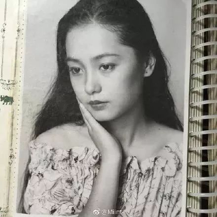 “妈,你当年咋看上我爸的?”网友晒爸妈结婚照,笑抽了!-微信头条网 “妈,你当年咋看上我爸的?”网友晒爸妈结婚照,笑抽了!