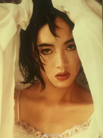 “妈,你当年咋看上我爸的?”网友晒爸妈结婚照,笑抽了!-微信头条网 “妈,你当年咋看上我爸的?”网友晒爸妈结婚照,笑抽了!
