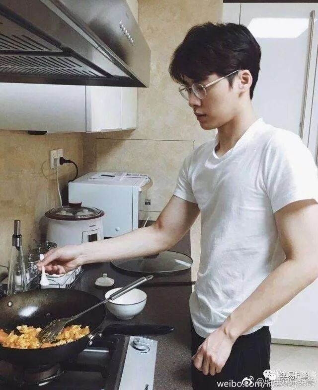 【易峰情书】李易峰家的内部装饰爆出,第一张照片就让网友表示有钱