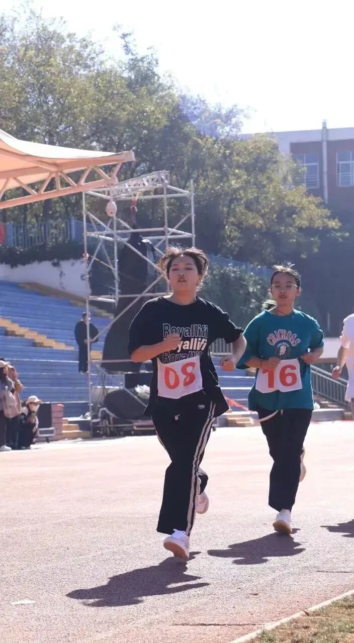 【创美艺传】记录青春姿态 燃起朝气蓬勃——记录运动会的精彩瞬间 第 3 张