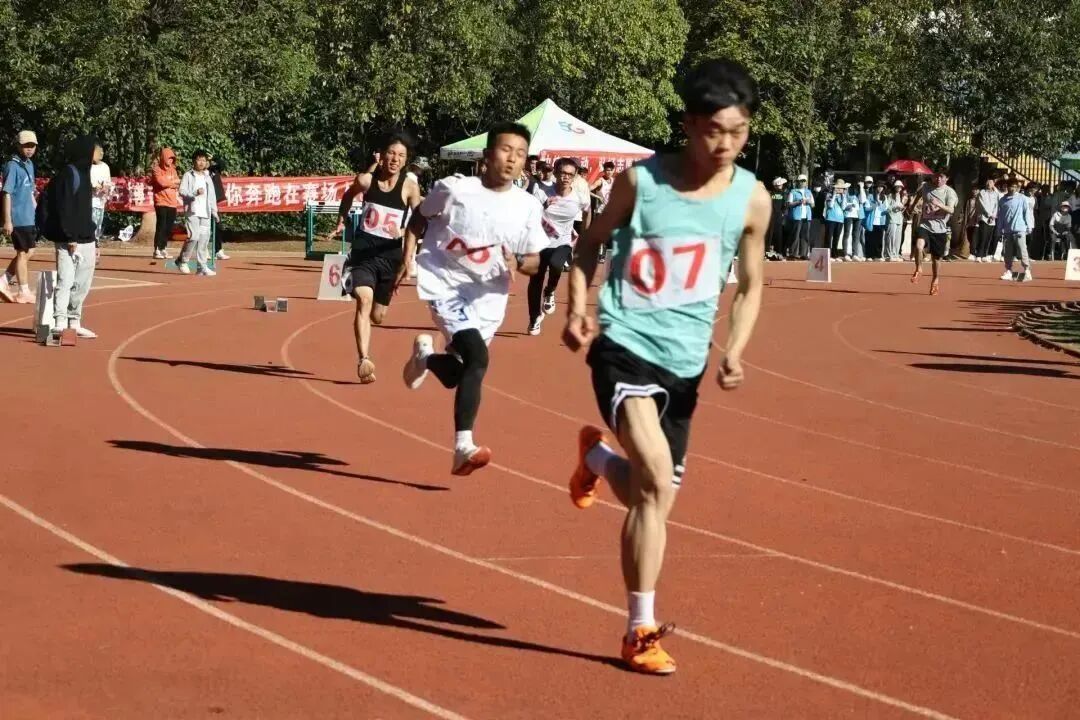 【创美艺传】记录青春姿态 燃起朝气蓬勃——记录运动会的精彩瞬间 第 2 张