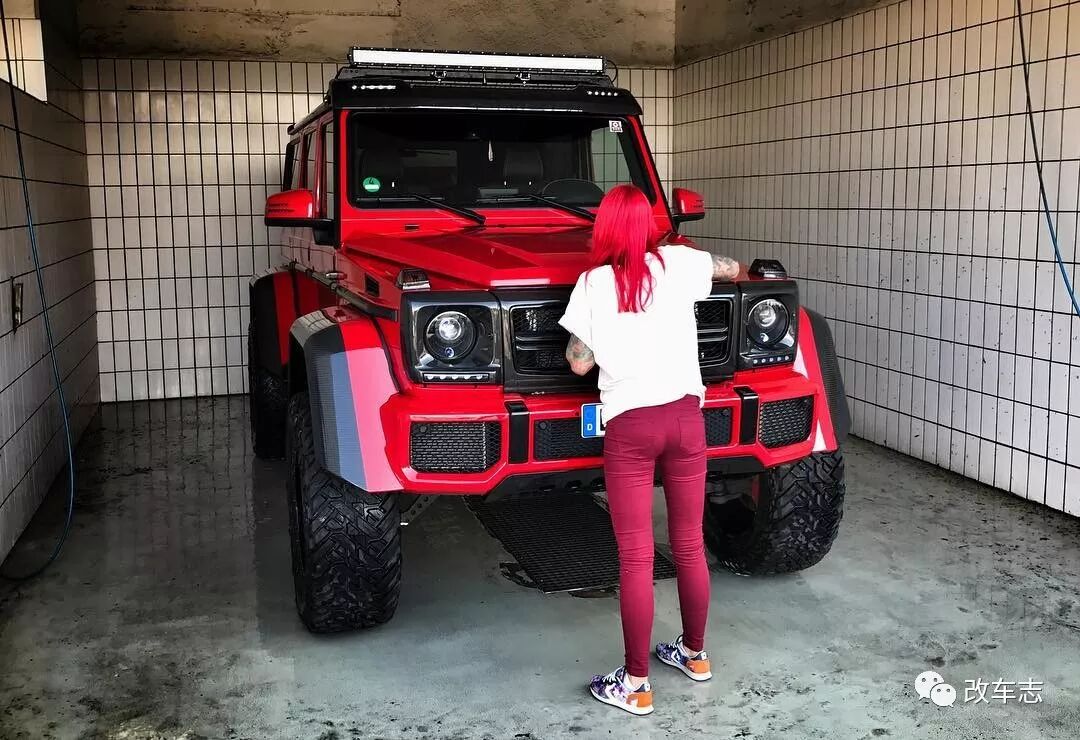 開大g拖著蘭博基尼去越野 這樣的玩車妹子把我看石更了 世界名車大本營 微文庫