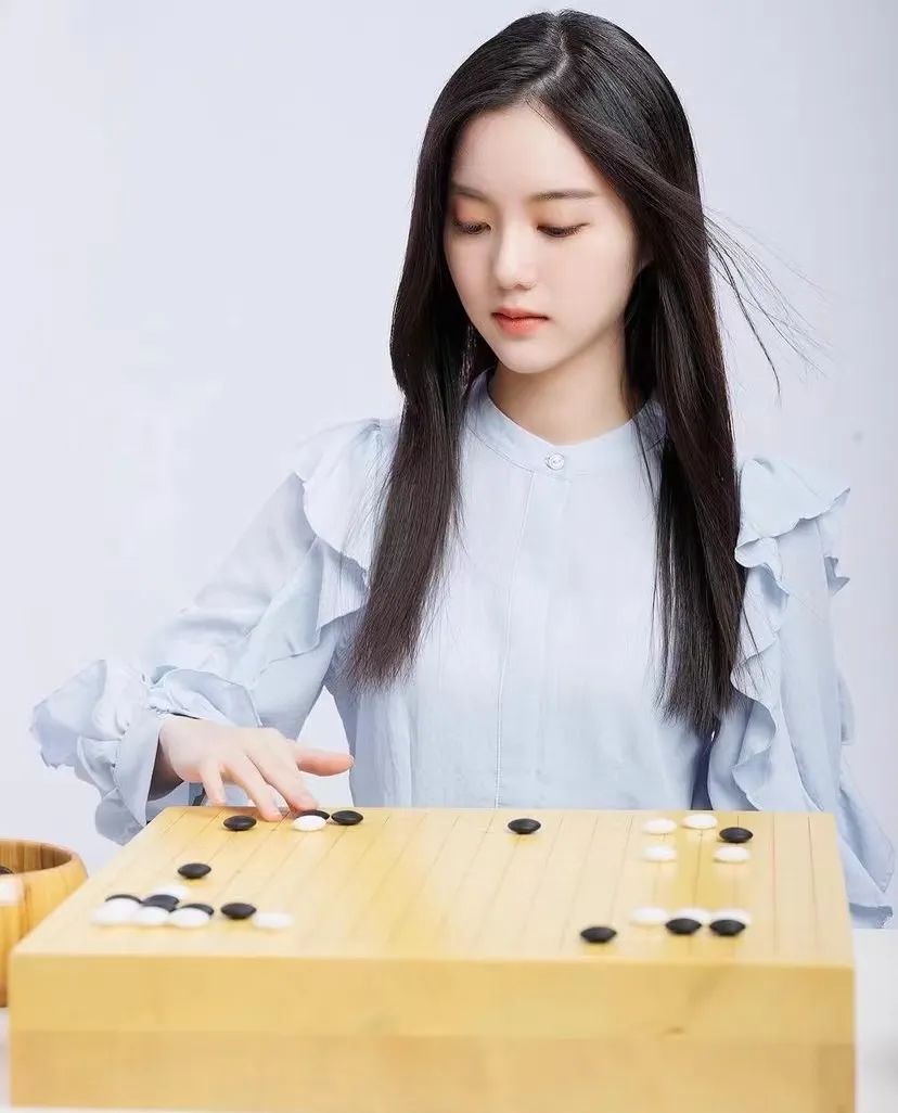 臺灣圍棋甜心智慧與美麗的結合網友們都喜歡叫她俞妹妹