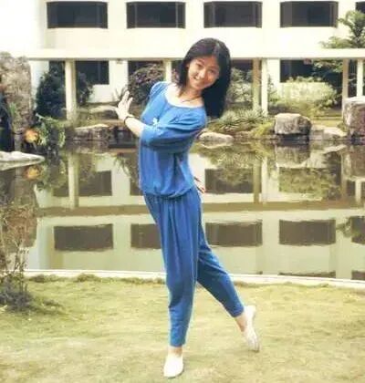 前半生艳星头衔，后半生贤妻良母，五个男人“造就”的女人，总算尘埃落定了...（组图） - 15