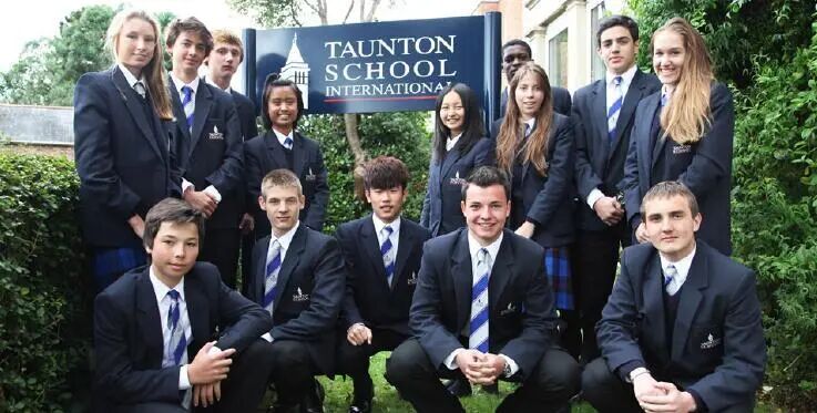 英国留学中介比较 UK低龄留学 | 留学一定要找中介吗？DIY申请可行？