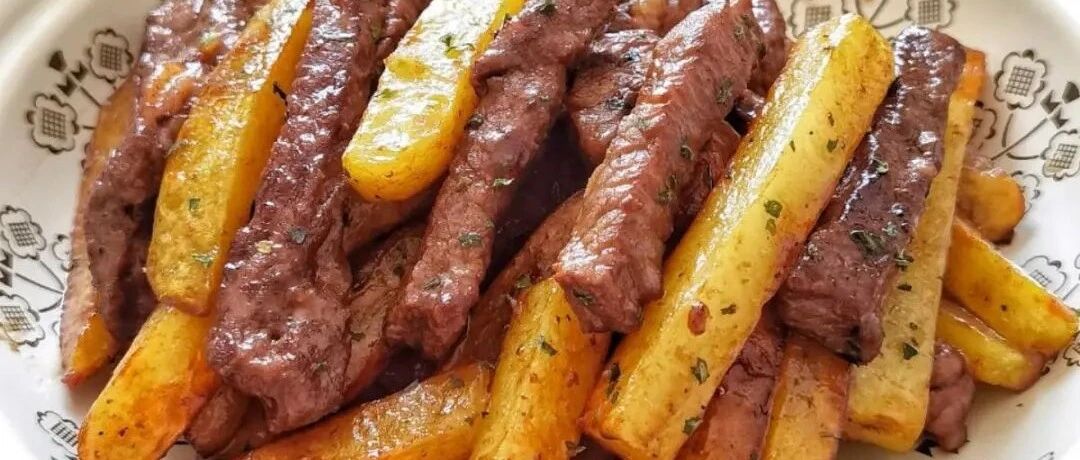 嫩滑多汁！一口就上瘾~牛排土豆煎锅