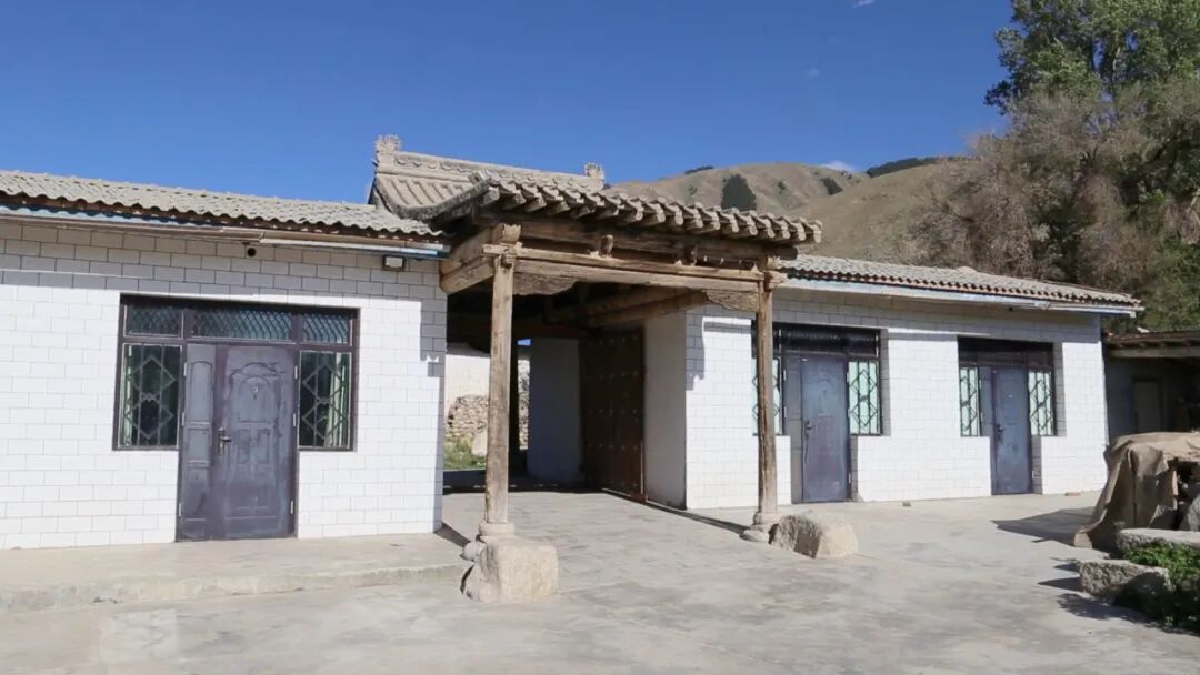 花园乡:"游花海,赏民俗,品美食"大型全媒体直播助力乡村振兴-巴里坤县