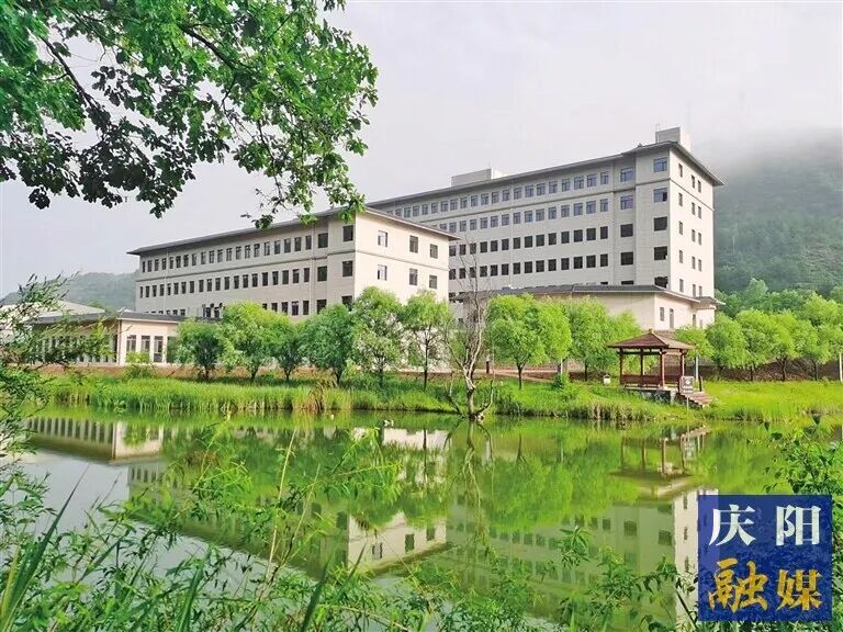 奋进庆阳丨甘肃南梁干部学院：赓续血脉守初心 凝心铸魂担使命