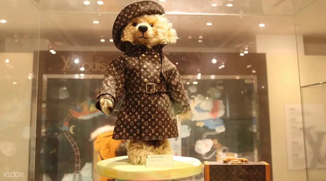 如今也成为这里的镇馆之宝当时电视剧里出现的同款泰迪熊其中韩剧《宫